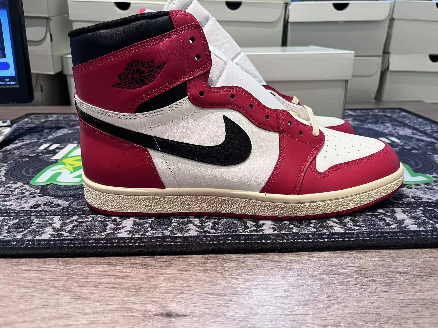 Jordan 1 Retro 85 Chicago