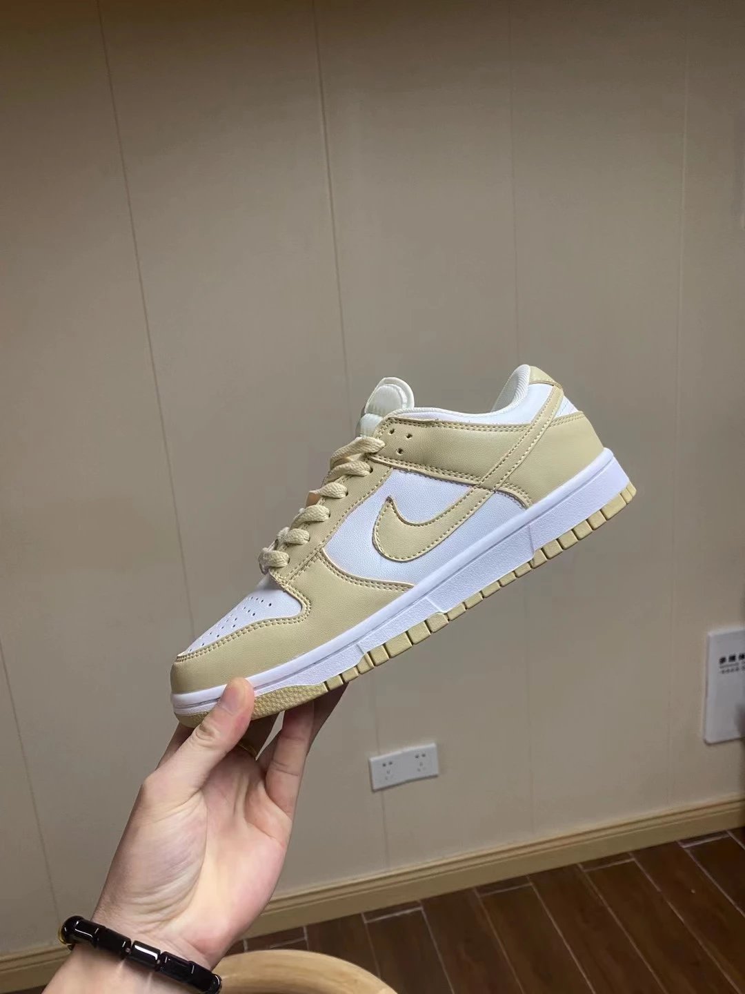 Product view 24
