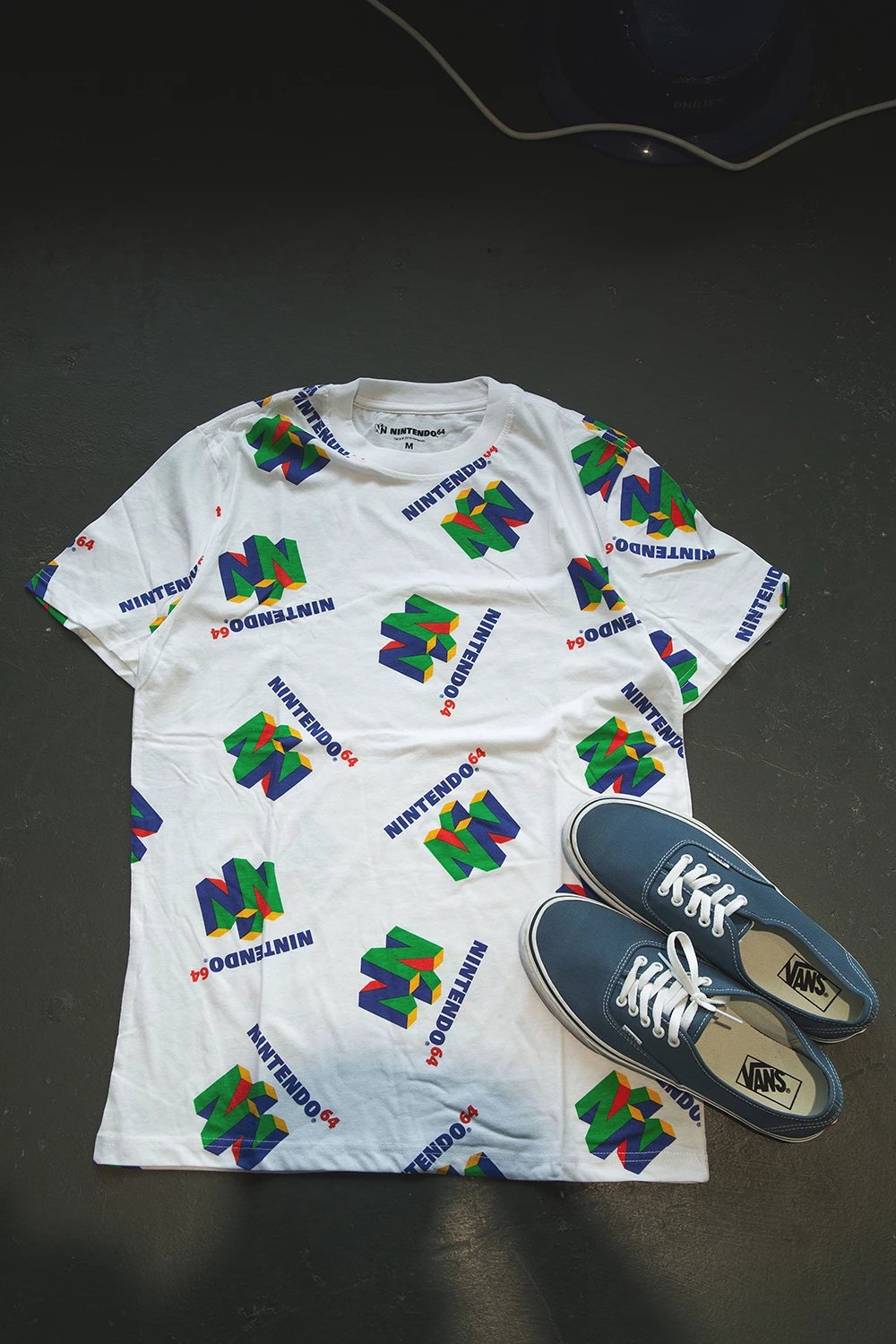 仓库尾货~白菜价处理，某宝89元~Nintendo 64 T恤 任天堂 蒸汽波 Vaporwave Game 游戏 T-Shirt