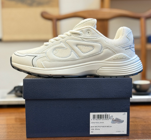 H006 White
