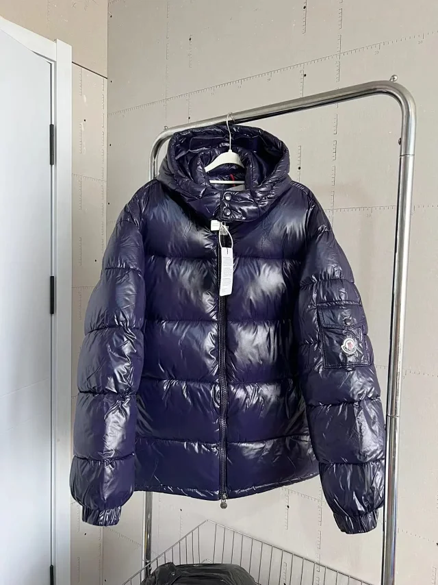 Moncler Down Jackets Hooded shiny puffer jacket product detail image 4
