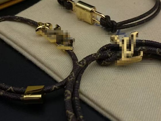 Three popular leather ring bracelets with Instagram style