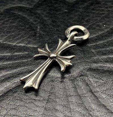 Chrome Heart Pendant Survival Source
