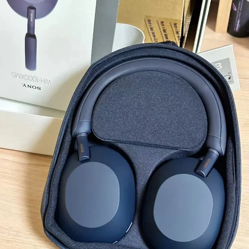 Sony XM5 in Black (no returns or exchanges unless there is a quality issue) SKU image