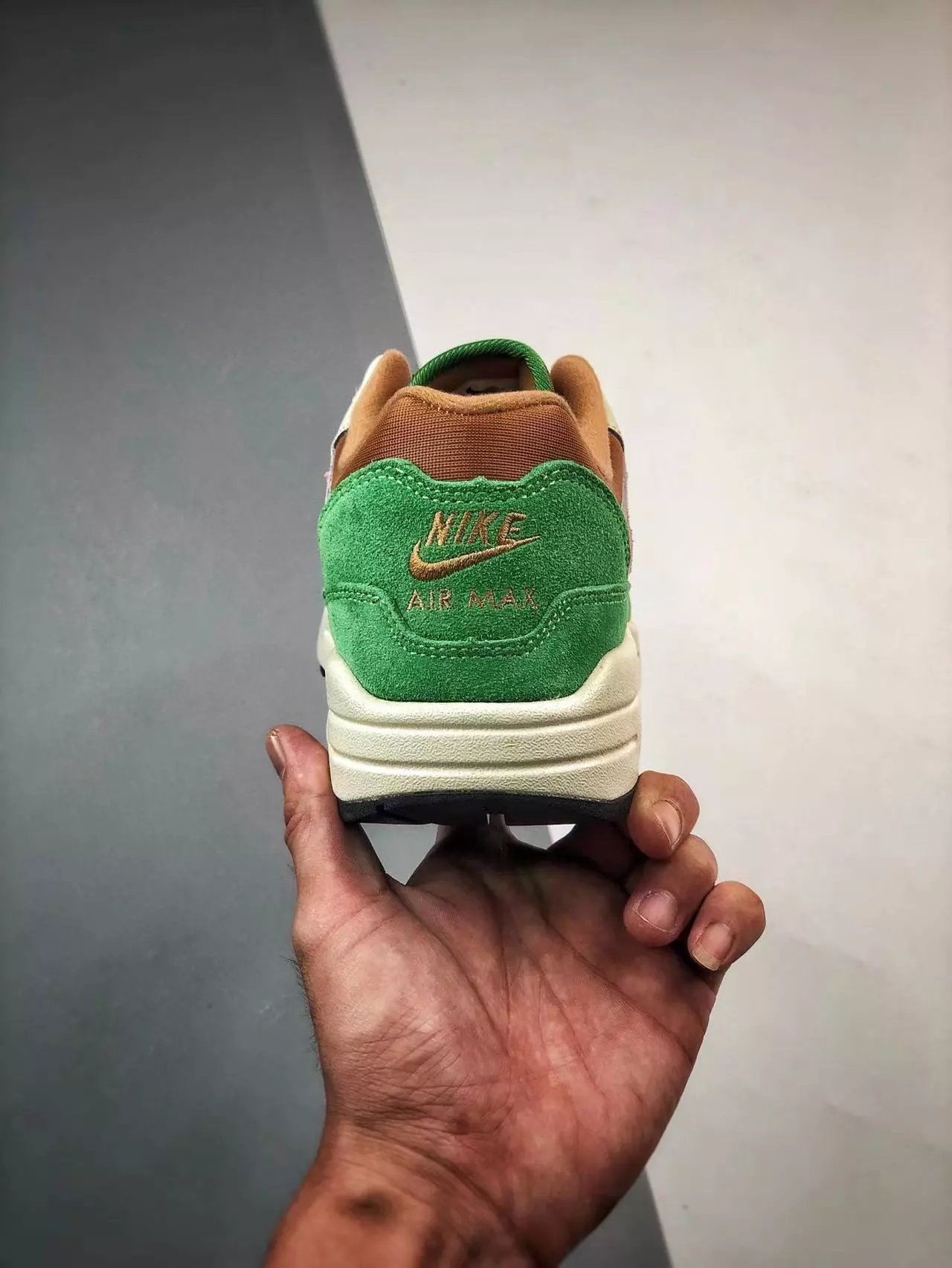 Nike Air Max 1 Wave Burgundy Sneakers - 27