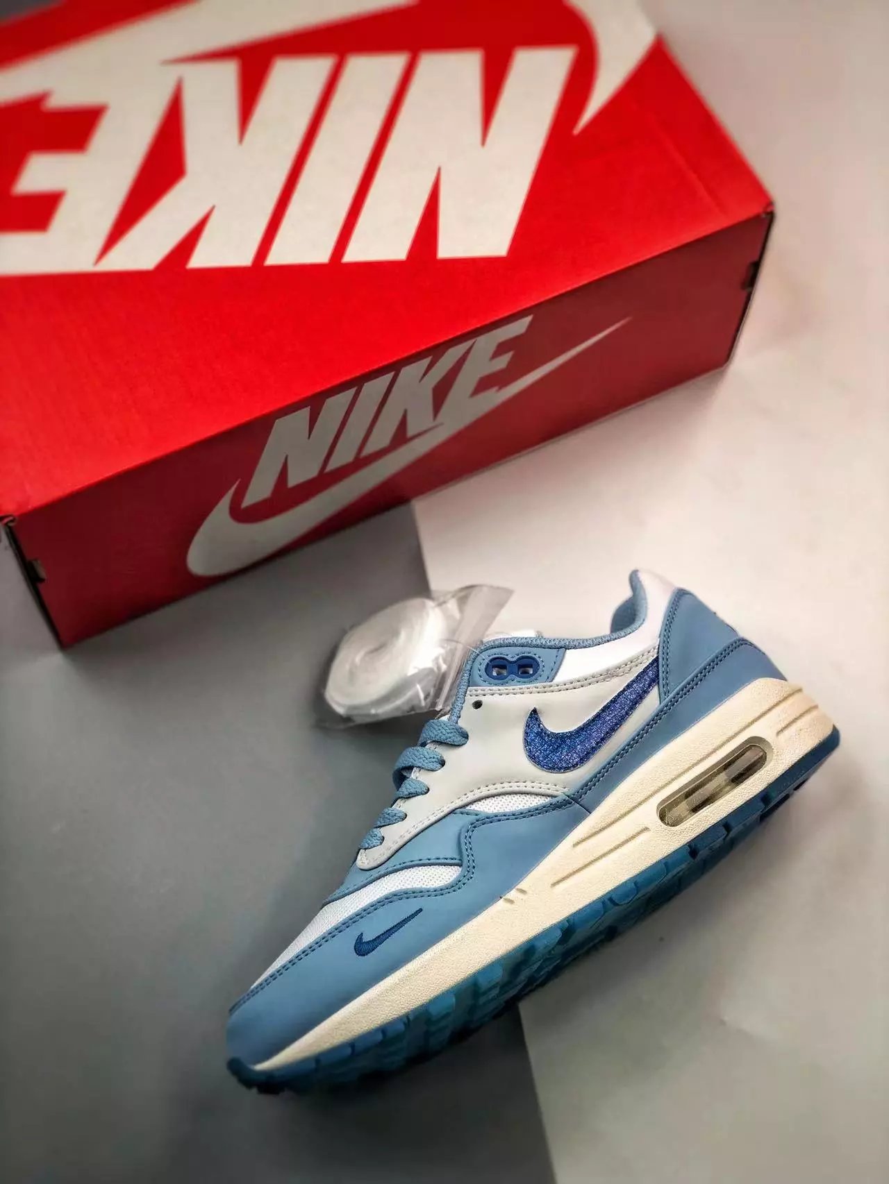 Nike Air Max 1 Wave Burgundy Sneakers - 39