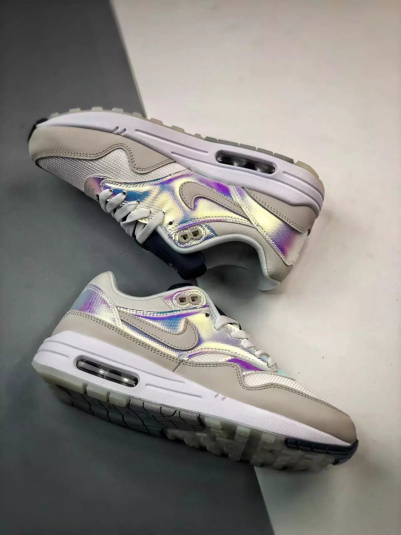 Nike Air Max 1 Wave Burgundy Sneakers - 33