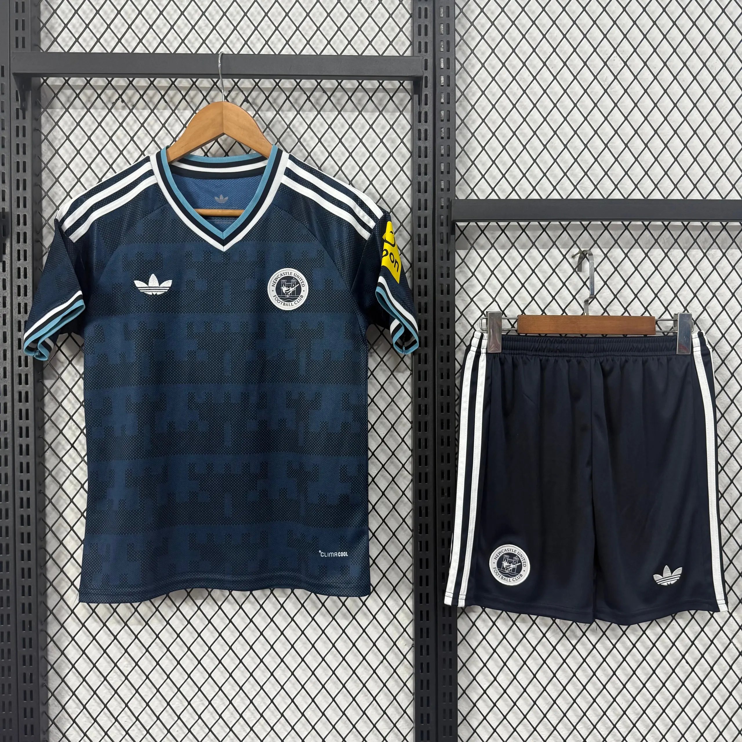 Adidas Football Jerseys Children's jersey and shorts set — 31