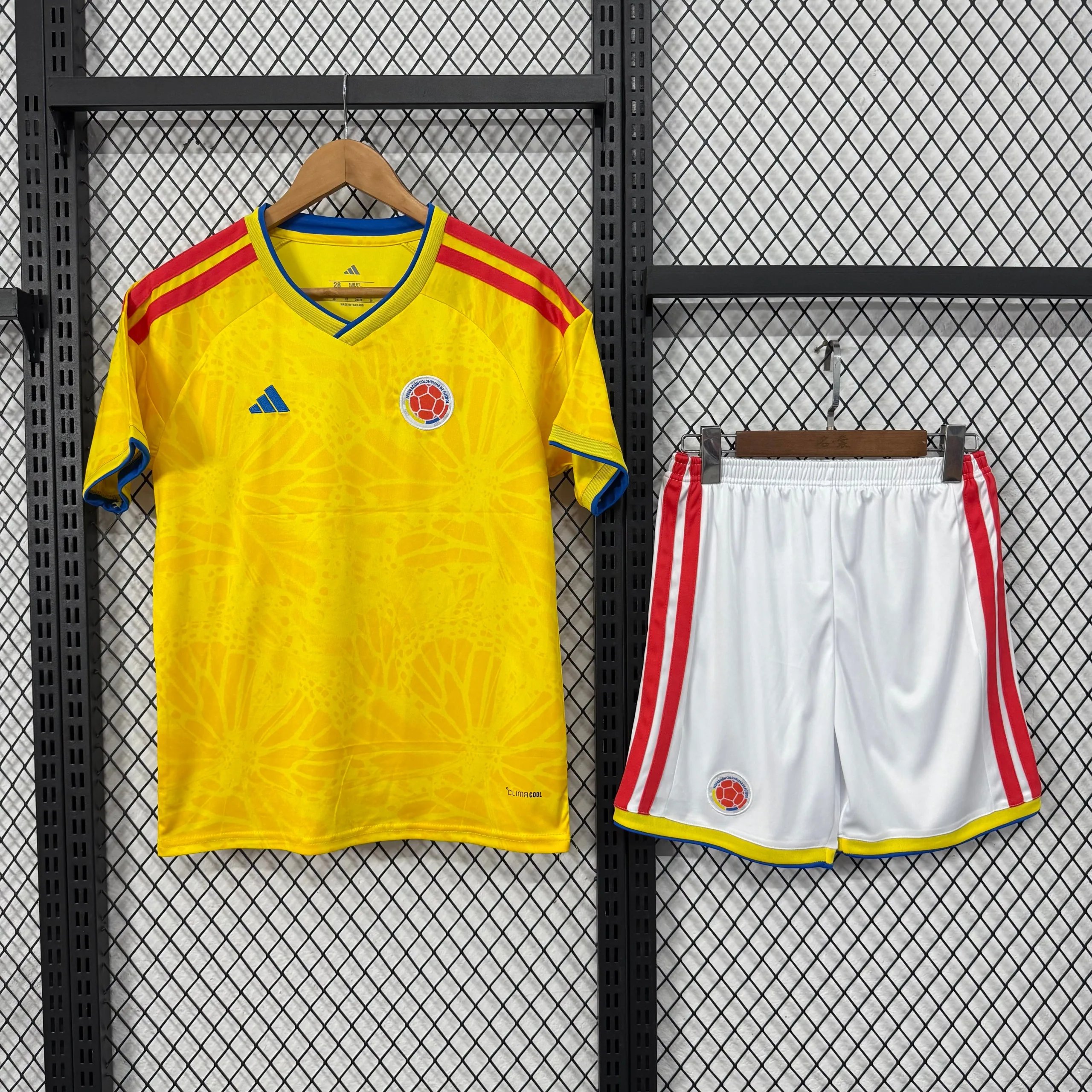 Adidas Football Jerseys Children's jersey and shorts set — 36