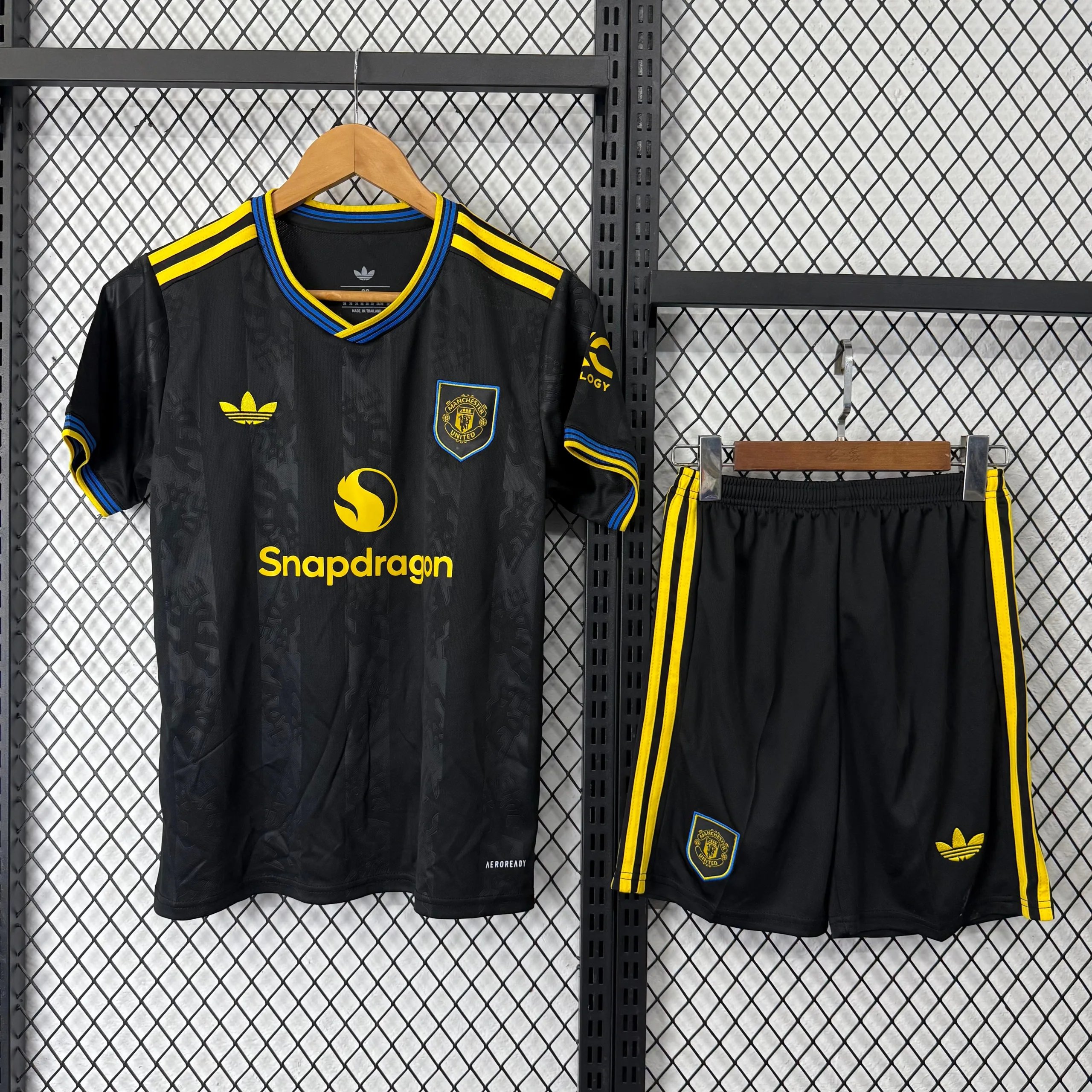 Adidas Football Jerseys Children's jersey and shorts set — 16