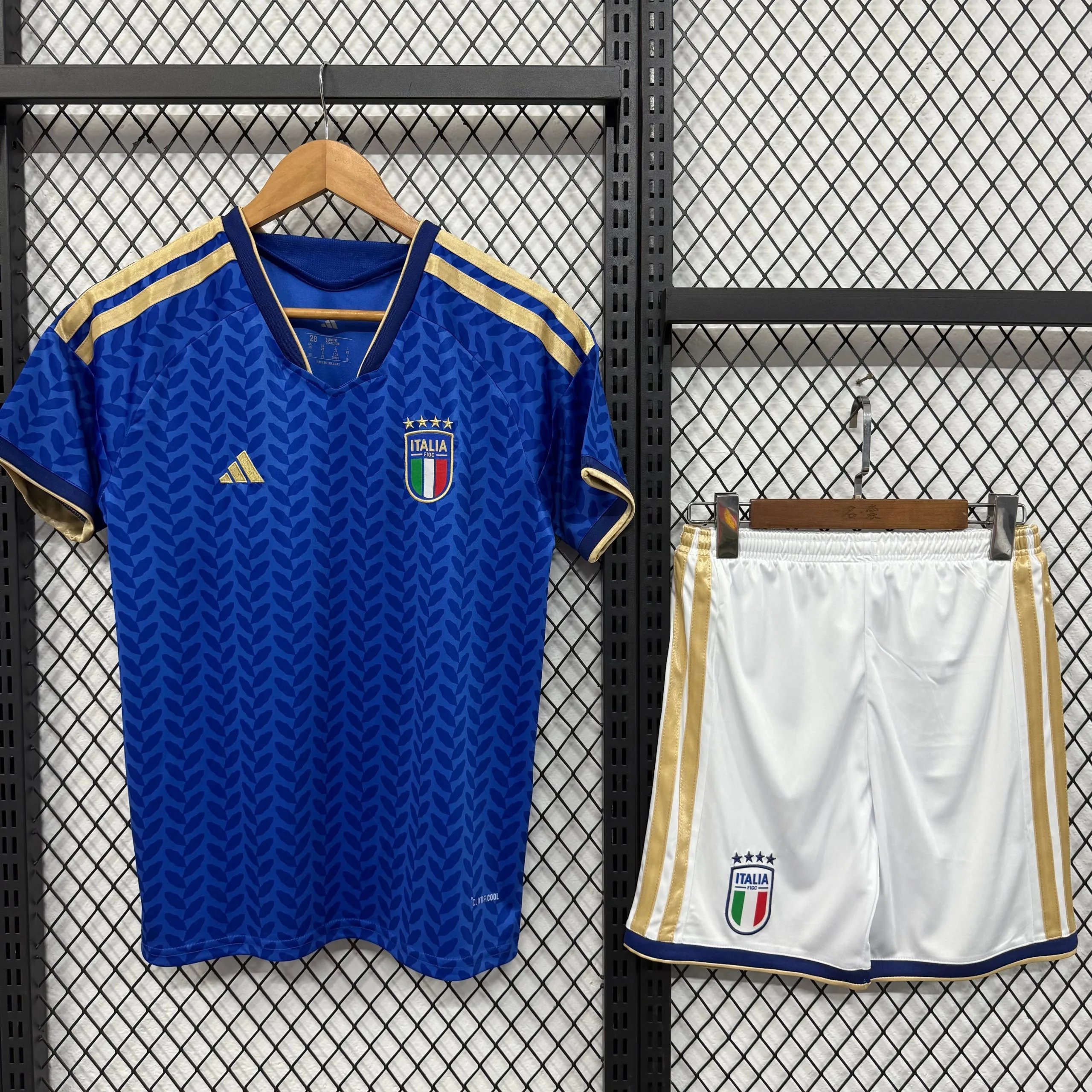 Adidas Football Jerseys Children's jersey and shorts set — 38