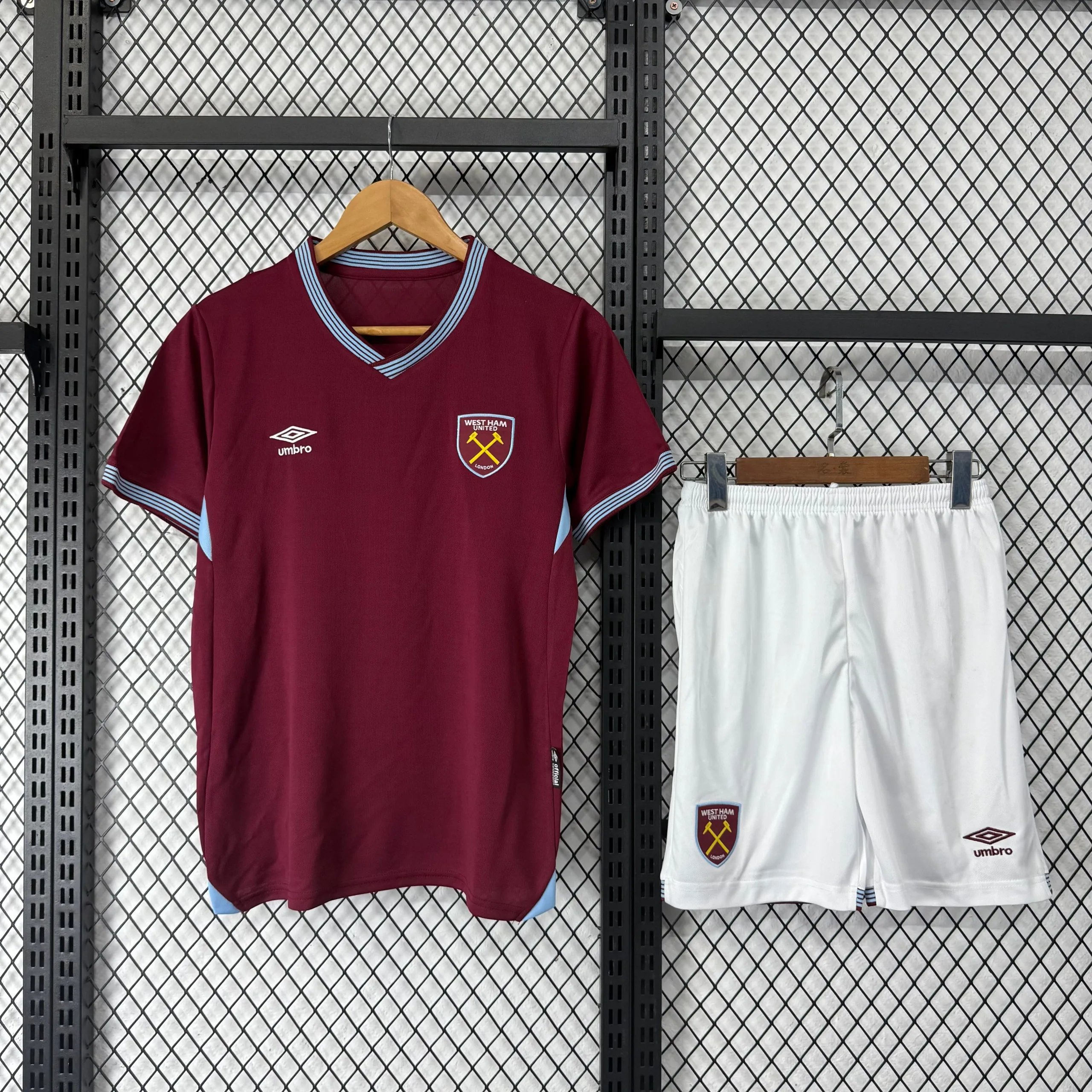 Adidas Football Jerseys Children's jersey and shorts set — 40