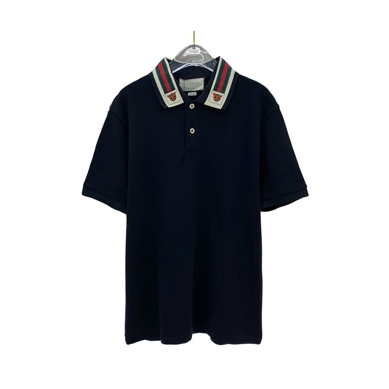 Polo with tiger embroidery on the neckline