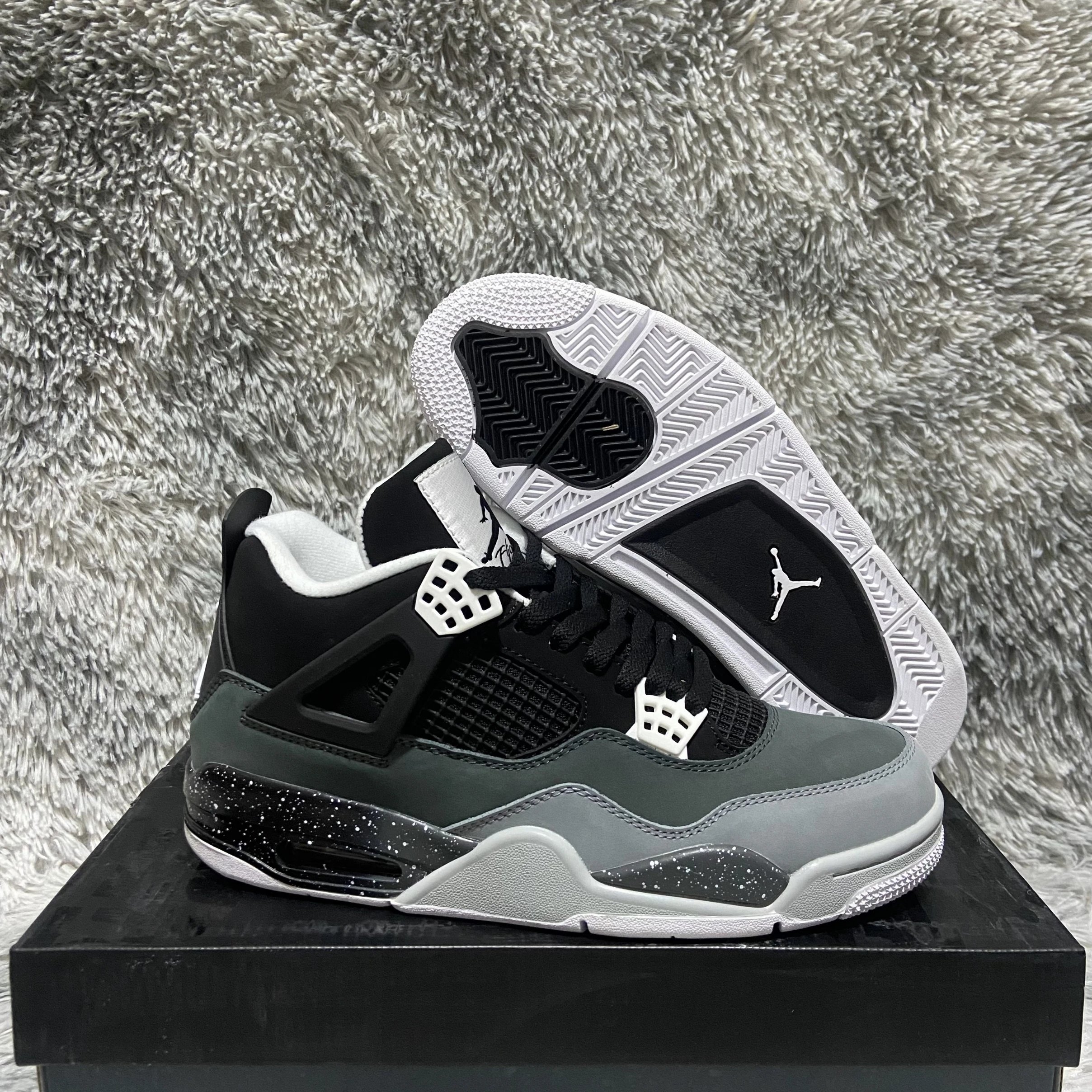 头层 有刷色 正确版型 Jordan Air Jordan 4 “Fear”黑恐惧 乔丹4代aj4中帮篮球鞋 低帮休闲情侣运动鞋男鞋女鞋 防滑耐磨 FQ8138 002黑色 莆田鞋学生党福利