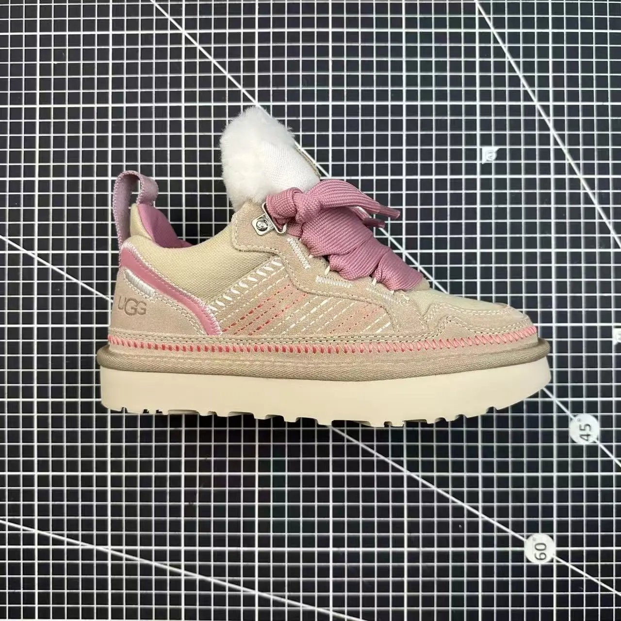 4032-SNDC Mel Embroidery Sand