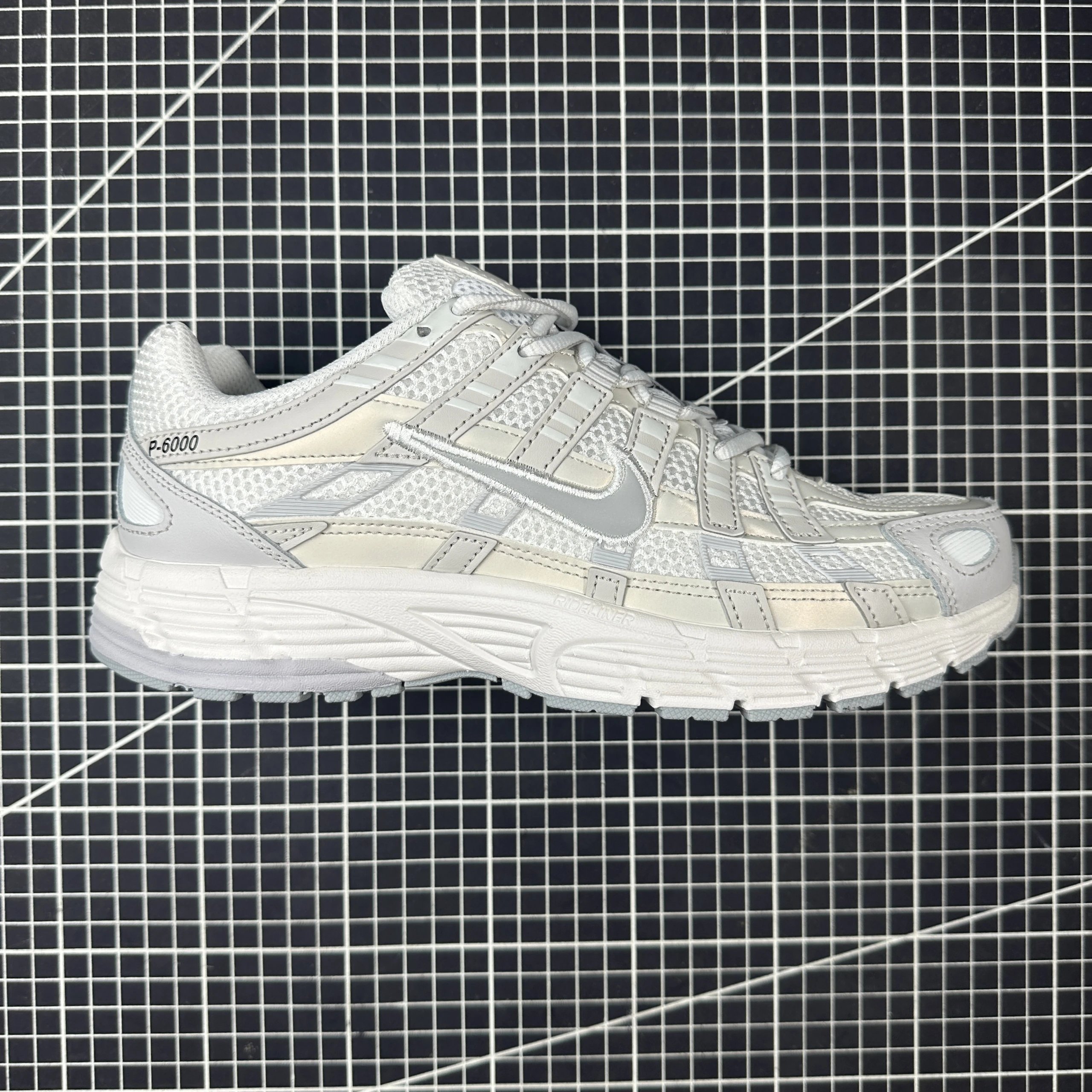 Grey White IF1756-100