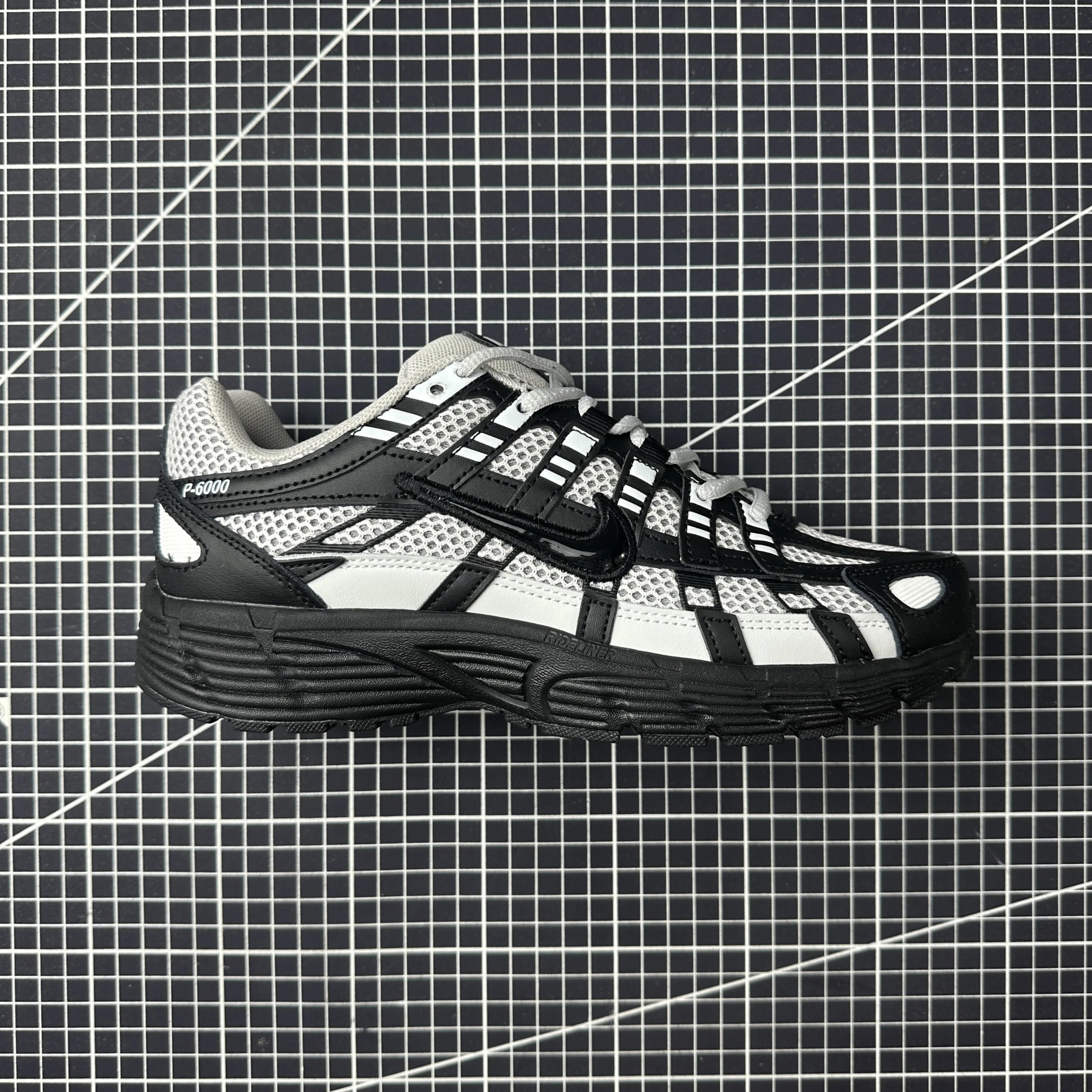 Shadow Grey HT3488-002