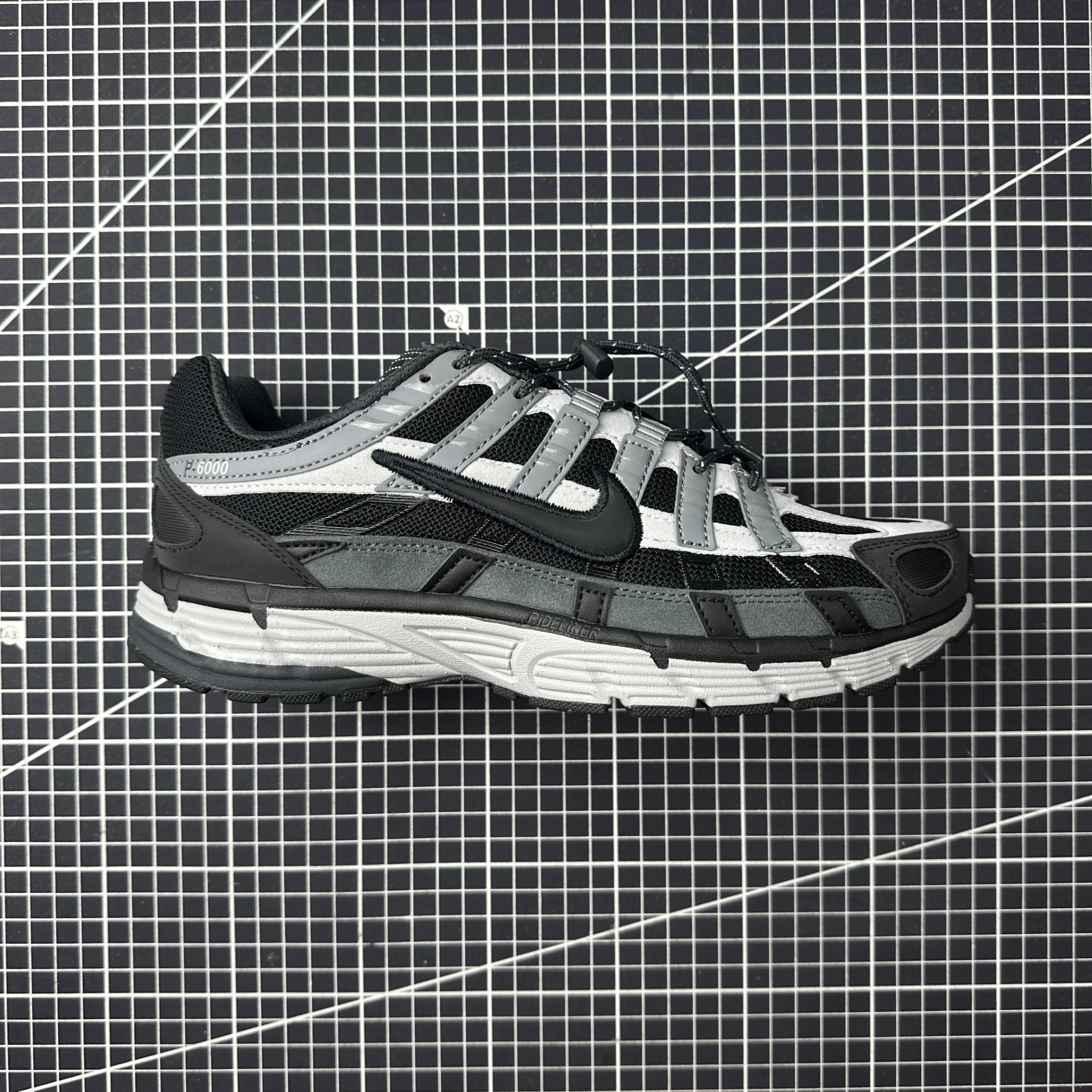 Charcoal Black HQ3818-001