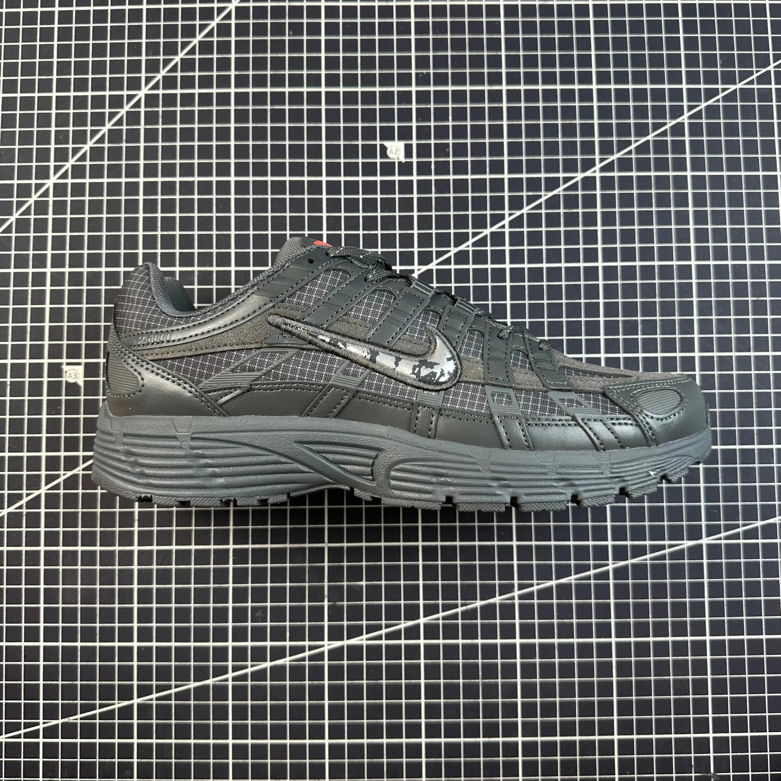Iron Silver Grey IM6767-068