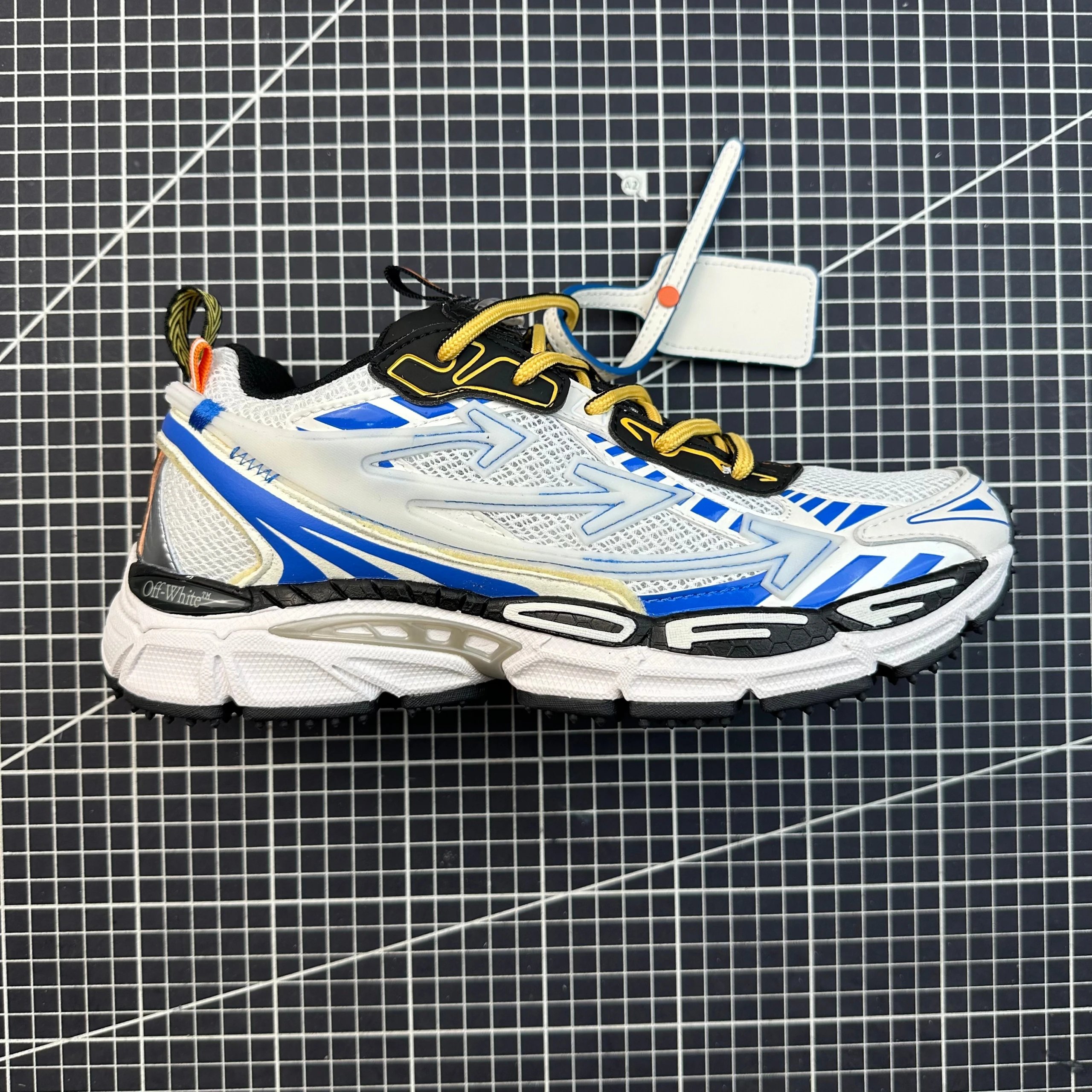 Light Blue White 20945