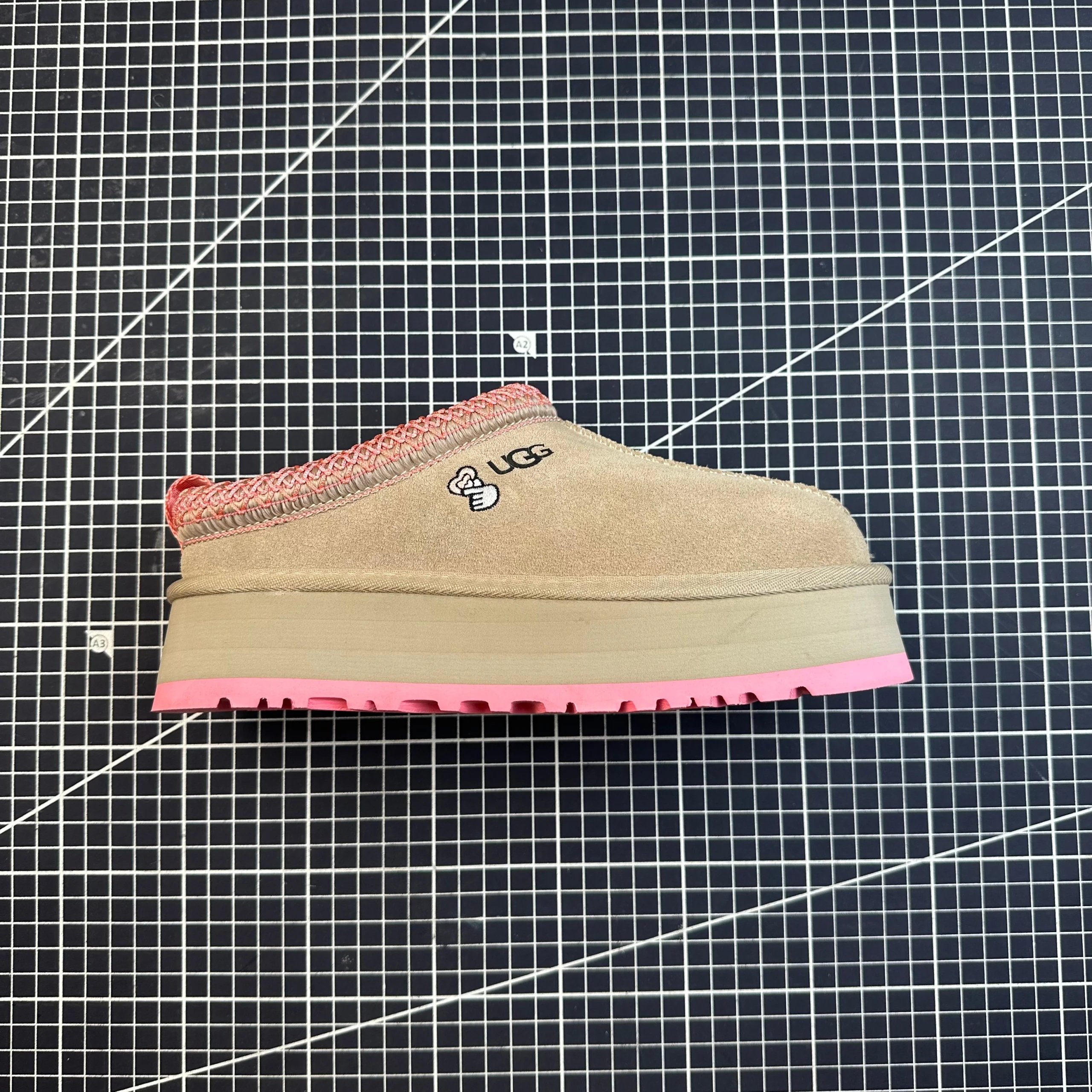 2130-AYT Boho Half Pink Heart Hands