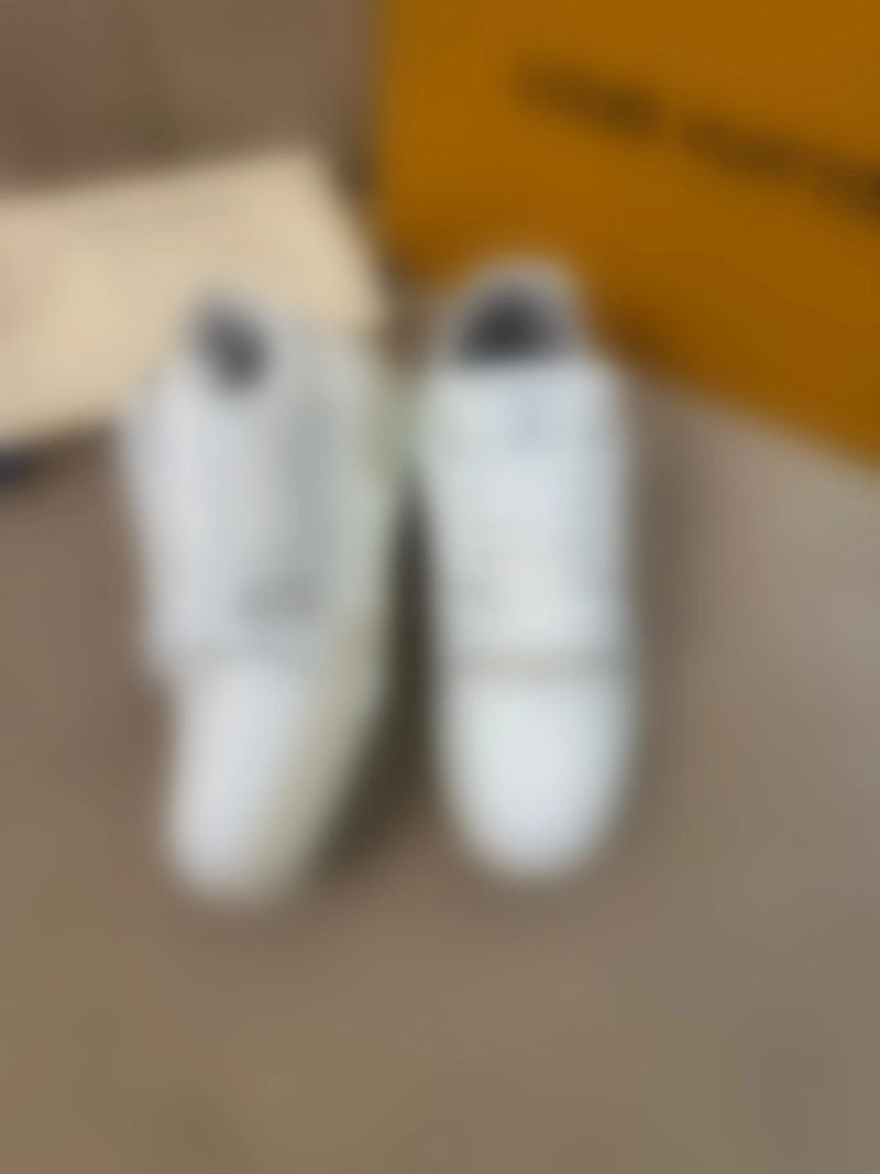 P699 Trainer经典运动鞋 白色