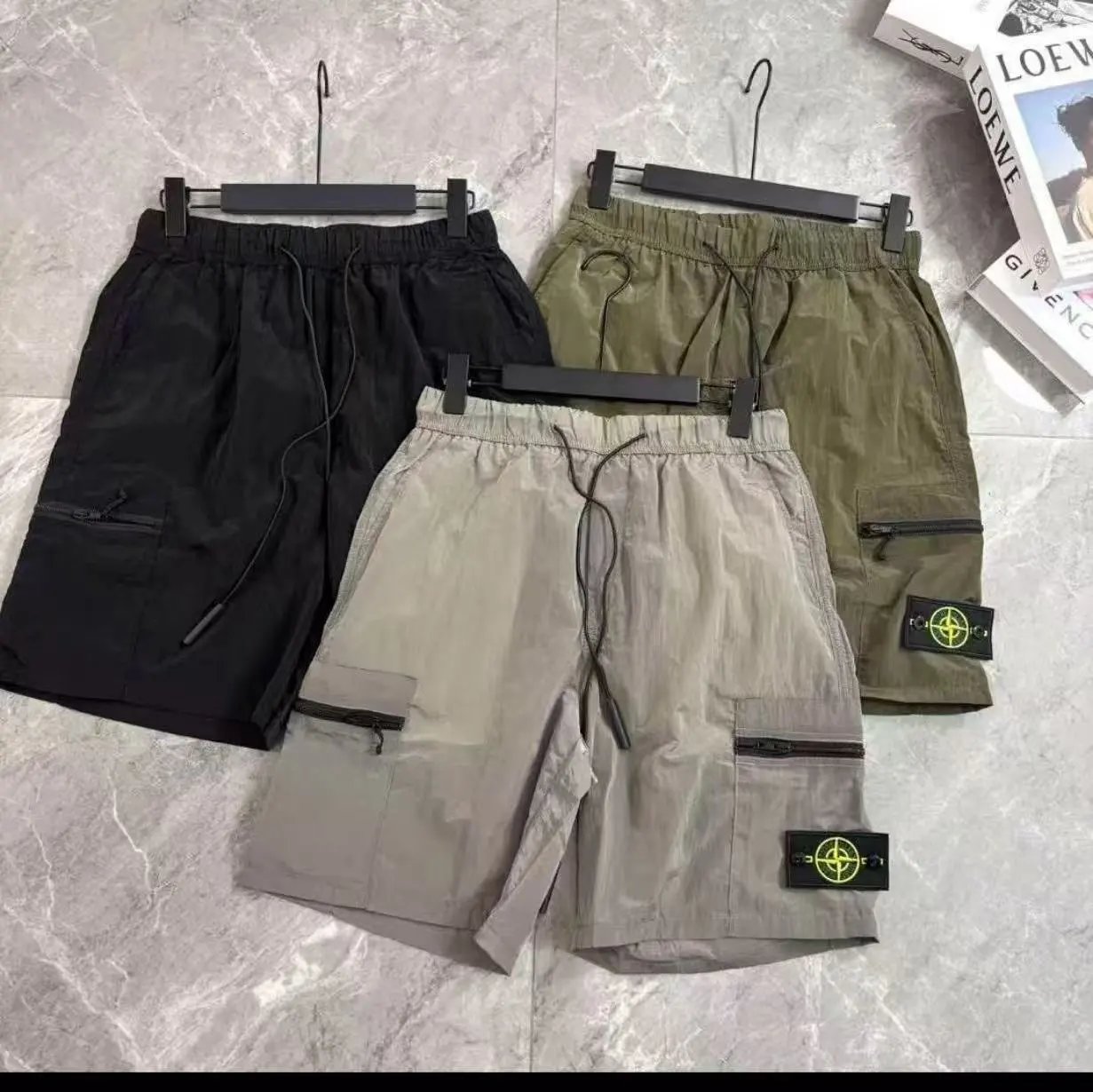 Design Color-Block Drawstring Shorts Black / White and Gray / White - 3