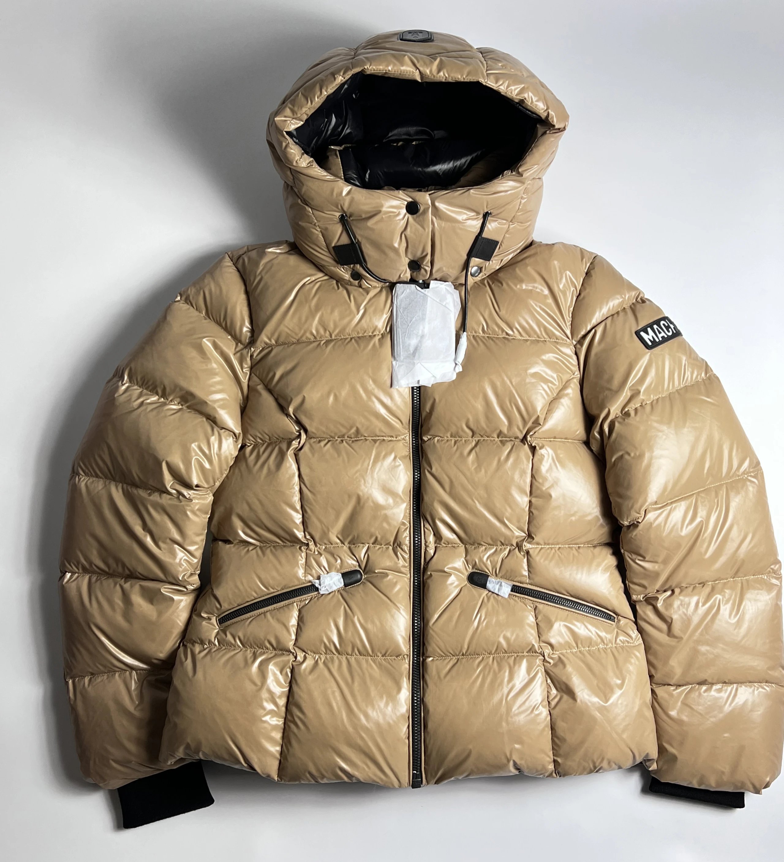 MACKAGE Women's 800-Fill Removable Hood Slim Fit High-Insulation Short Down Jacket