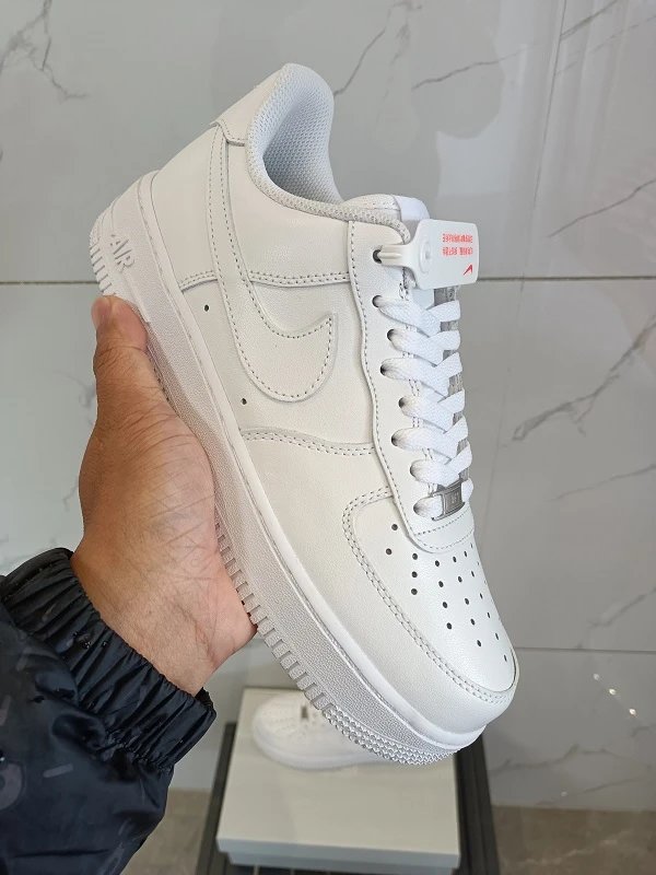 Fashionable sports shoes for men and women0002 4