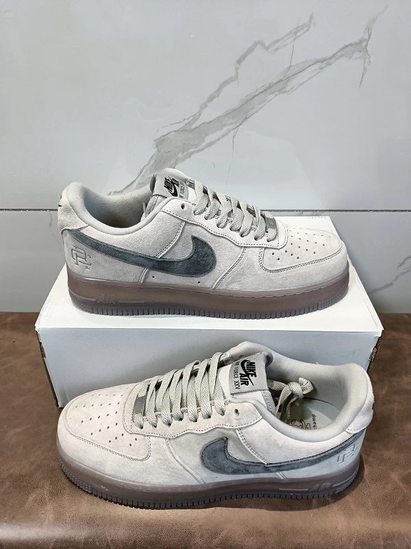 Fashionable sports shoes for men and women0002 11