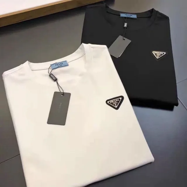 Prada T-Shirts Short-Sleeve Logo Print product detail image 17