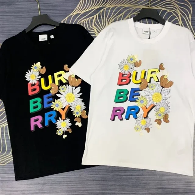 Prada T-Shirts Short-Sleeve Logo Print product detail image 16