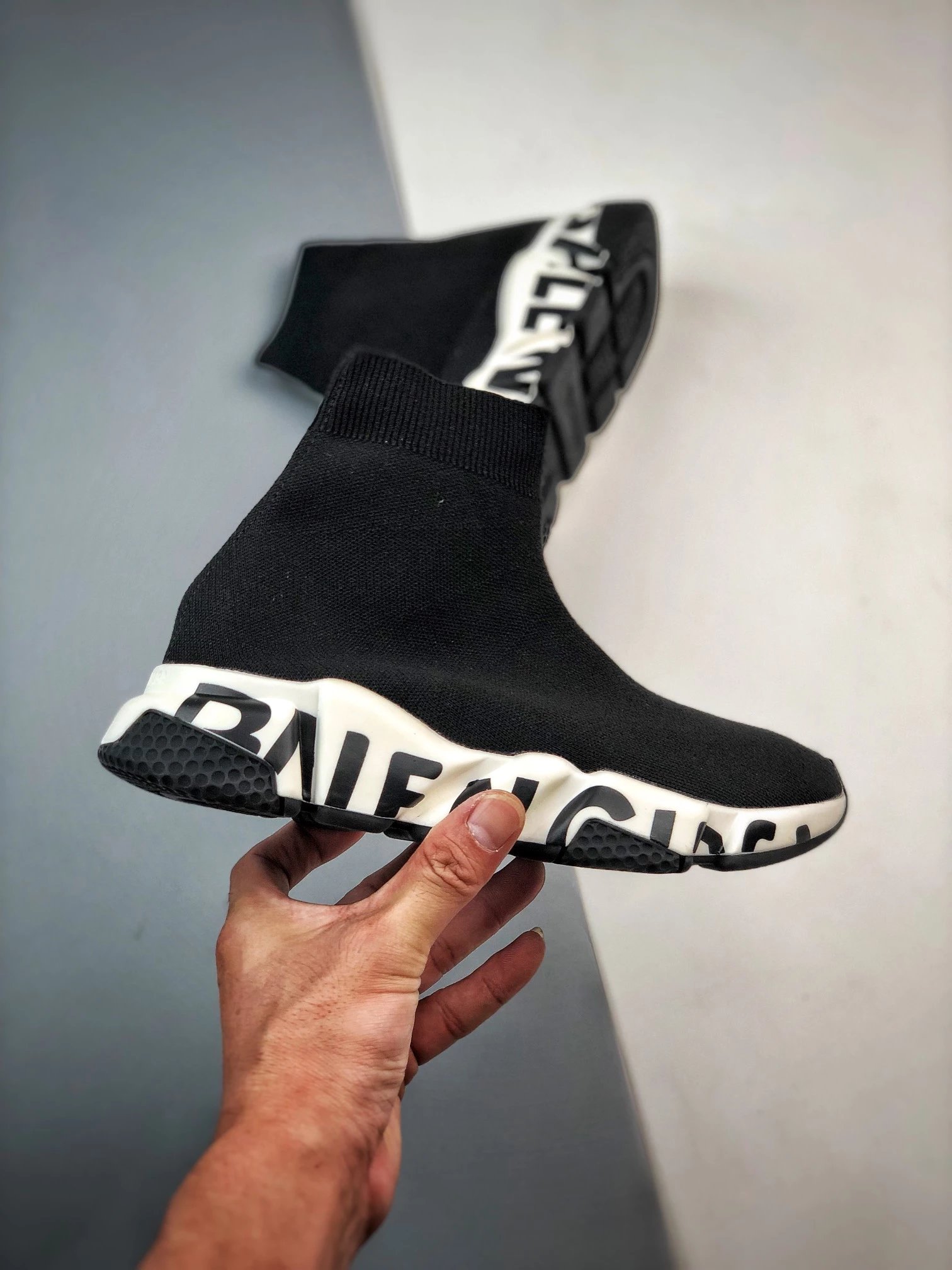 Black, white, black text