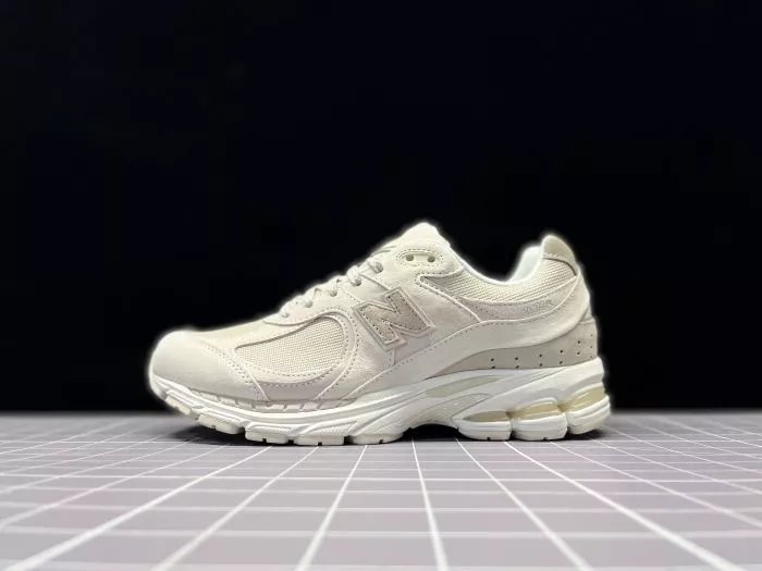 New Balance 2002R · 2