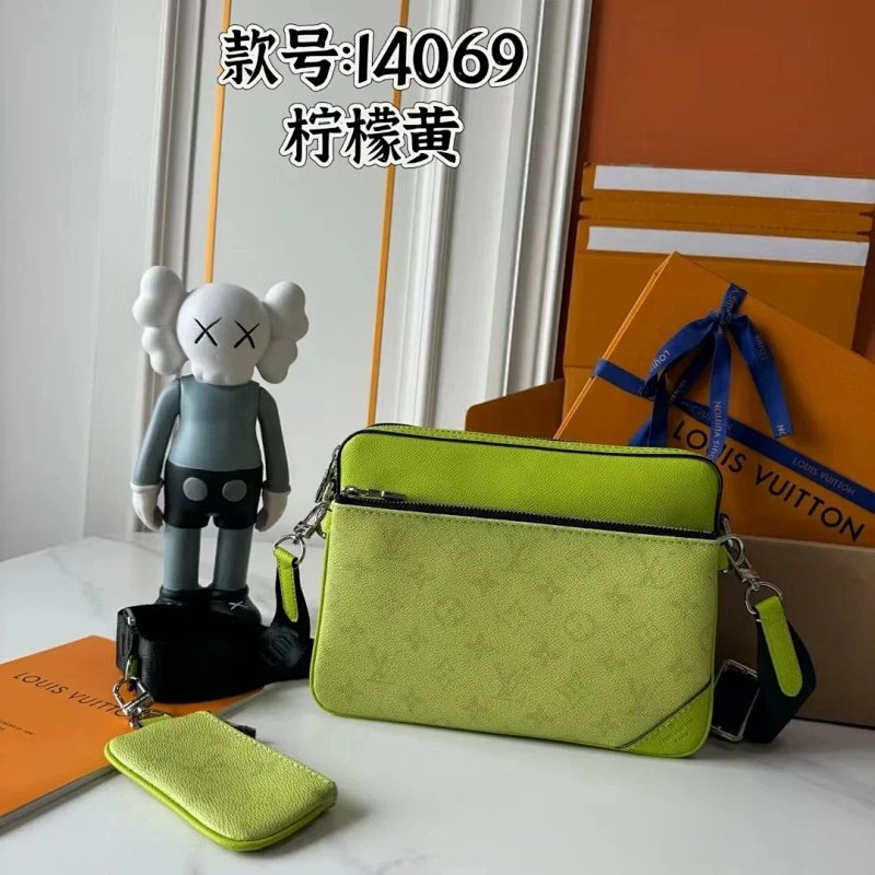Louis Vuitton Trio messenger bag