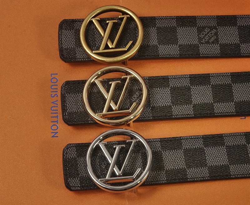 Louis Vuitton Damier circle belt