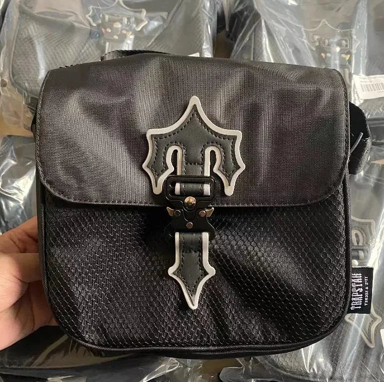 Trapstar crossbody bag