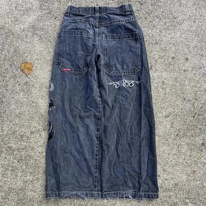 Baggy embroidered jeans