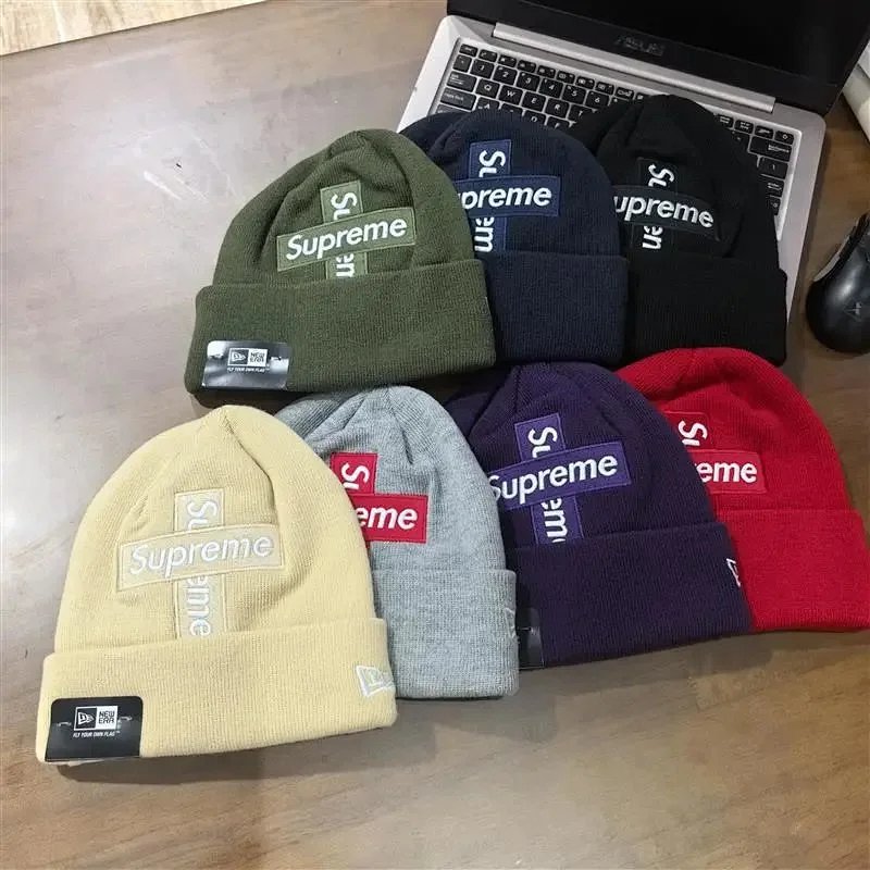Supreme New Era beanie