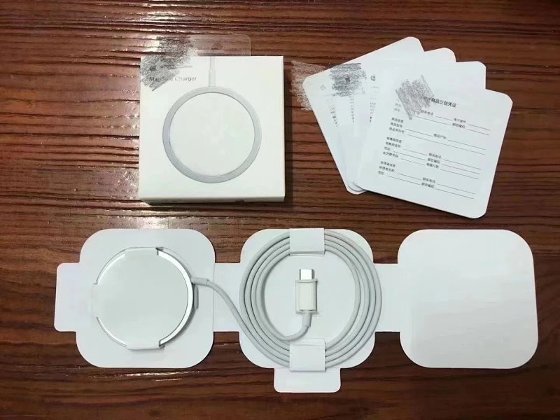 Apple MagSafe charger