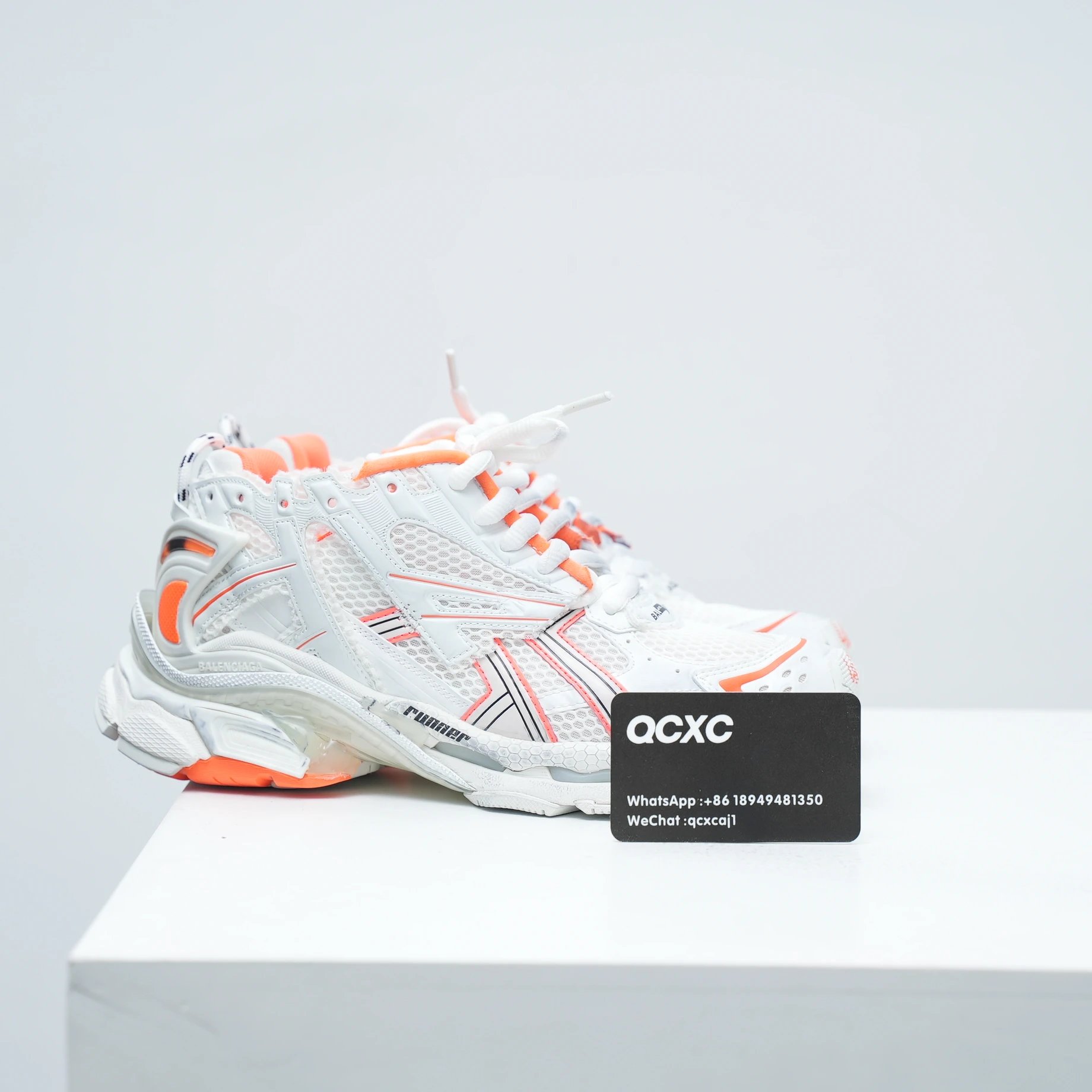 Runner 7.0 White Orange