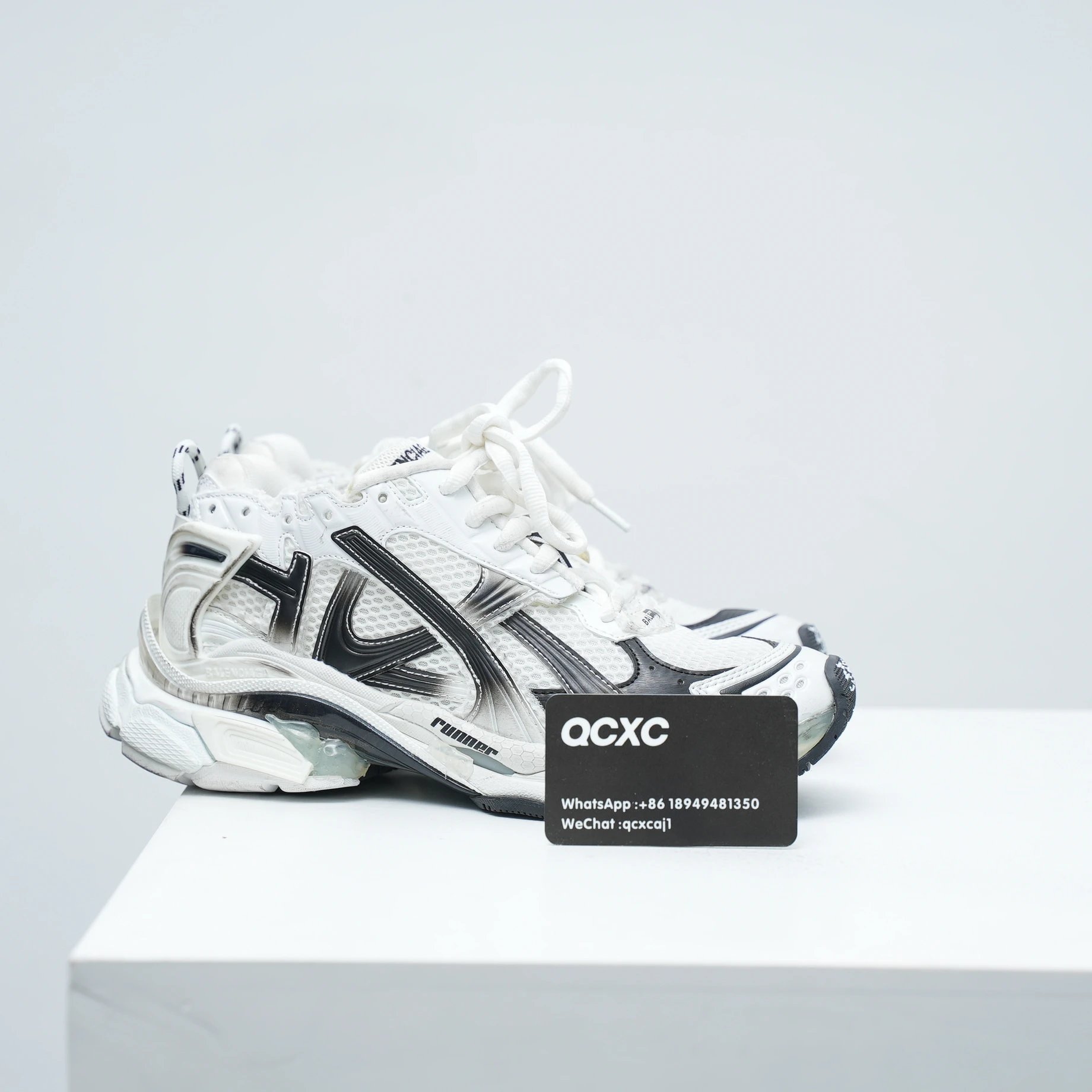 Runner 7.5 Mesh White Black