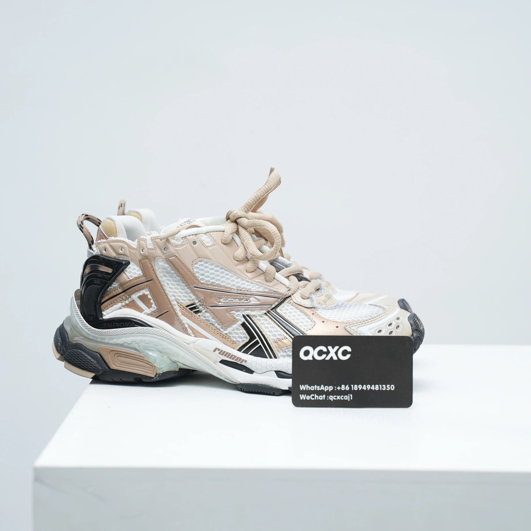 Runner 7.0 White Gold