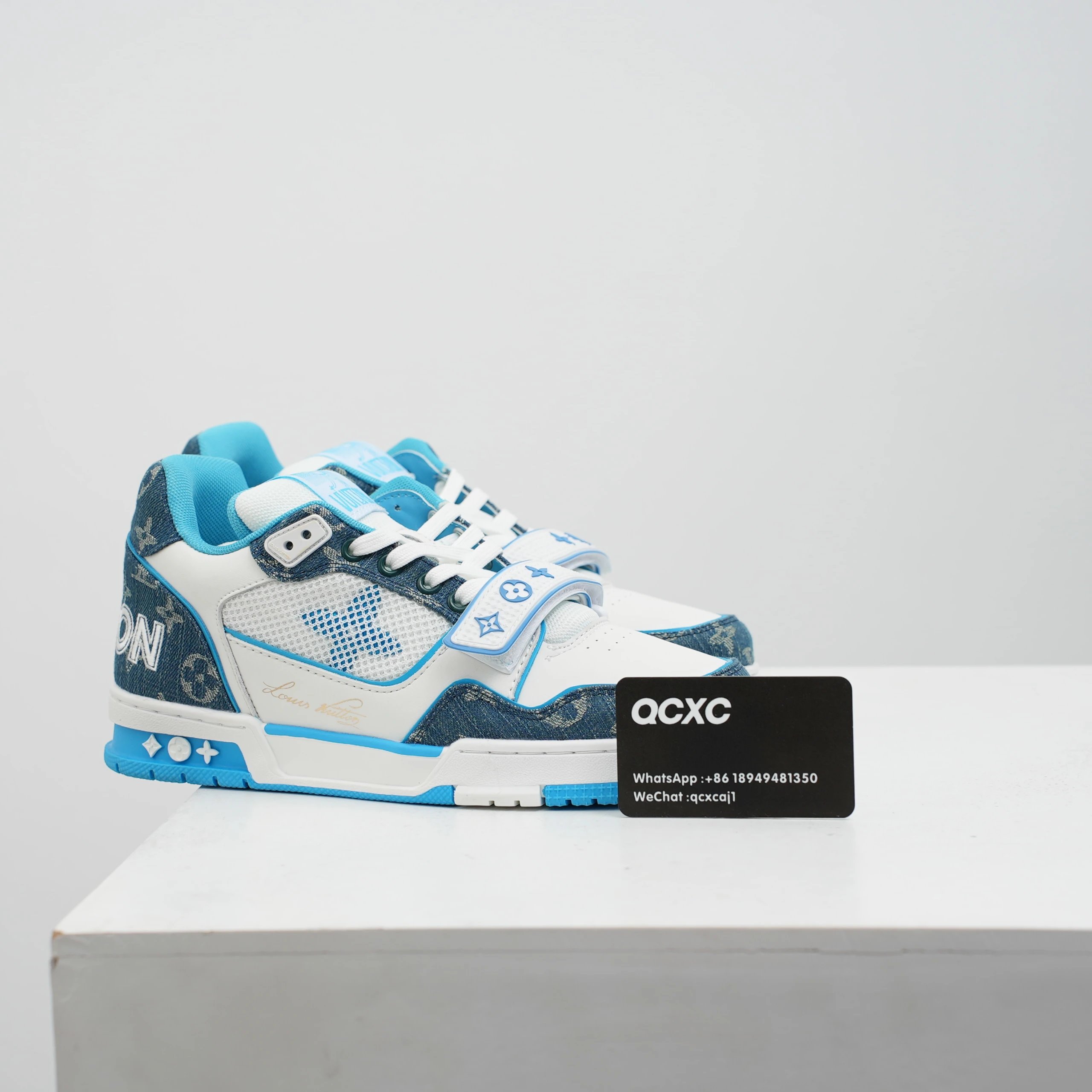 Velcro White Blue
