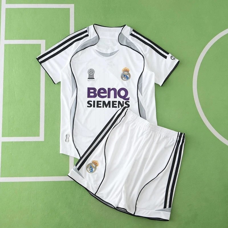 0607 Real Madrid Home Kids' Kit (Please note customization info in your order; messages will not be accepted)
