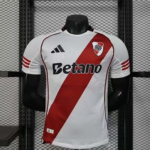 Player -25-26 River Plate Main -2