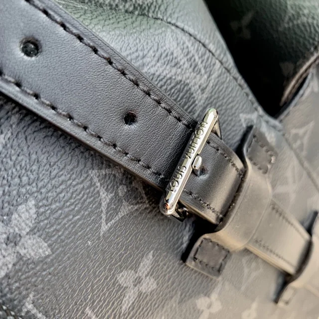 Louis Vuitton Backpacks Monogram Convertible Backpack product detail image 6