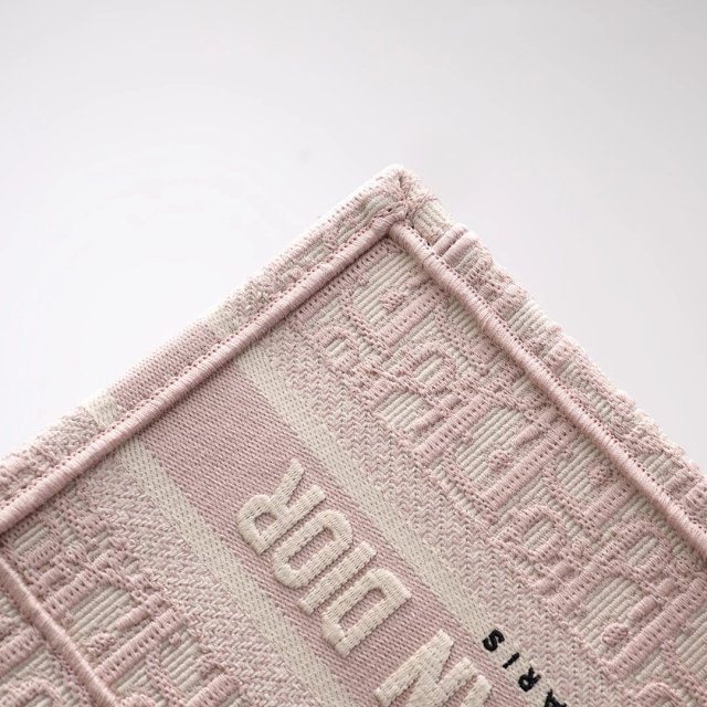 Pink mini Dior tote: seller detail photo 5
