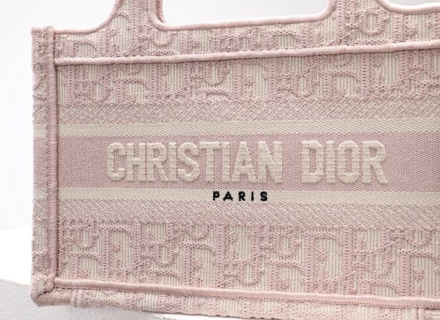 Pink mini Dior tote: seller detail photo 3