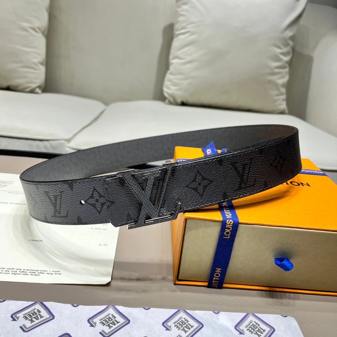 Louis Vuitton LV Initiales Bel